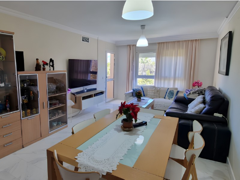 Dúplex 5 dormitorios 203 m² en Estepona