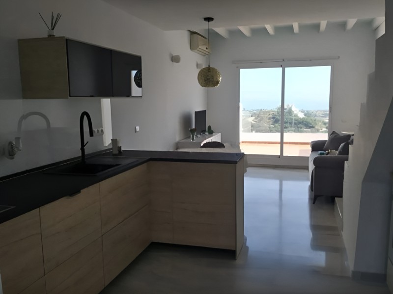 Dúplex 1 dormitorio 65 m² en Estepona