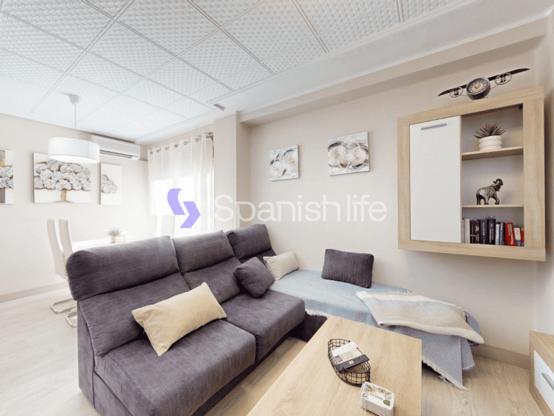 Apartment 3 bedrooms 82 m² in Valencia