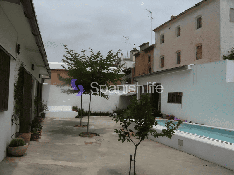 House 4 bedrooms 543 m² in Liria